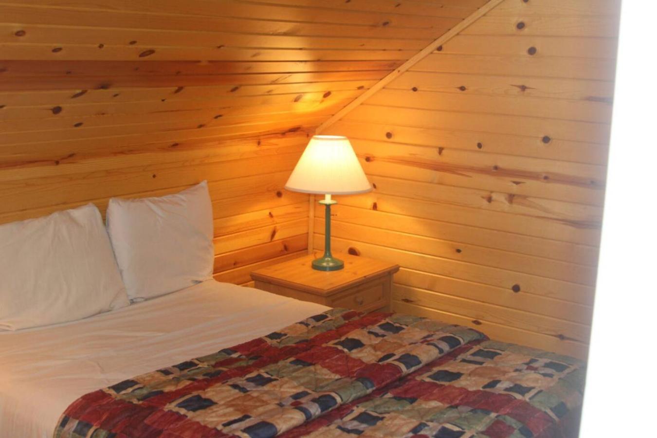 Bayview Resort Sunset Lookout Cabin 6 Saint Germain Exterior photo